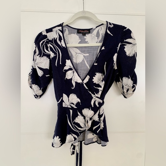 Trashy Diva 2-piece top and skirt, size 4 - Picture 2 of 3